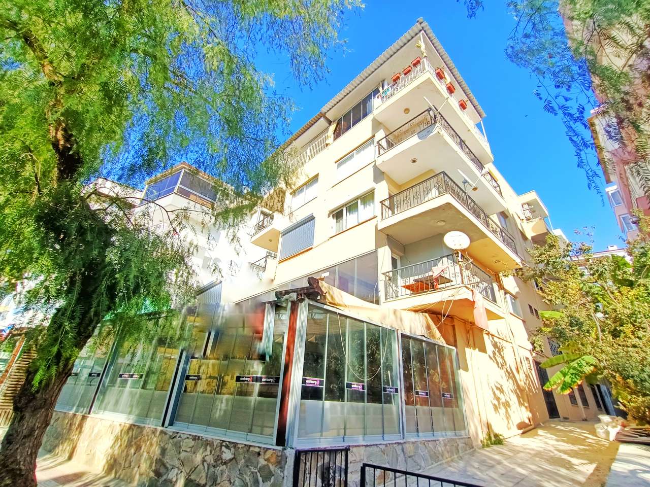 2 storey 200 square meters for sale in Kusadasi's heart