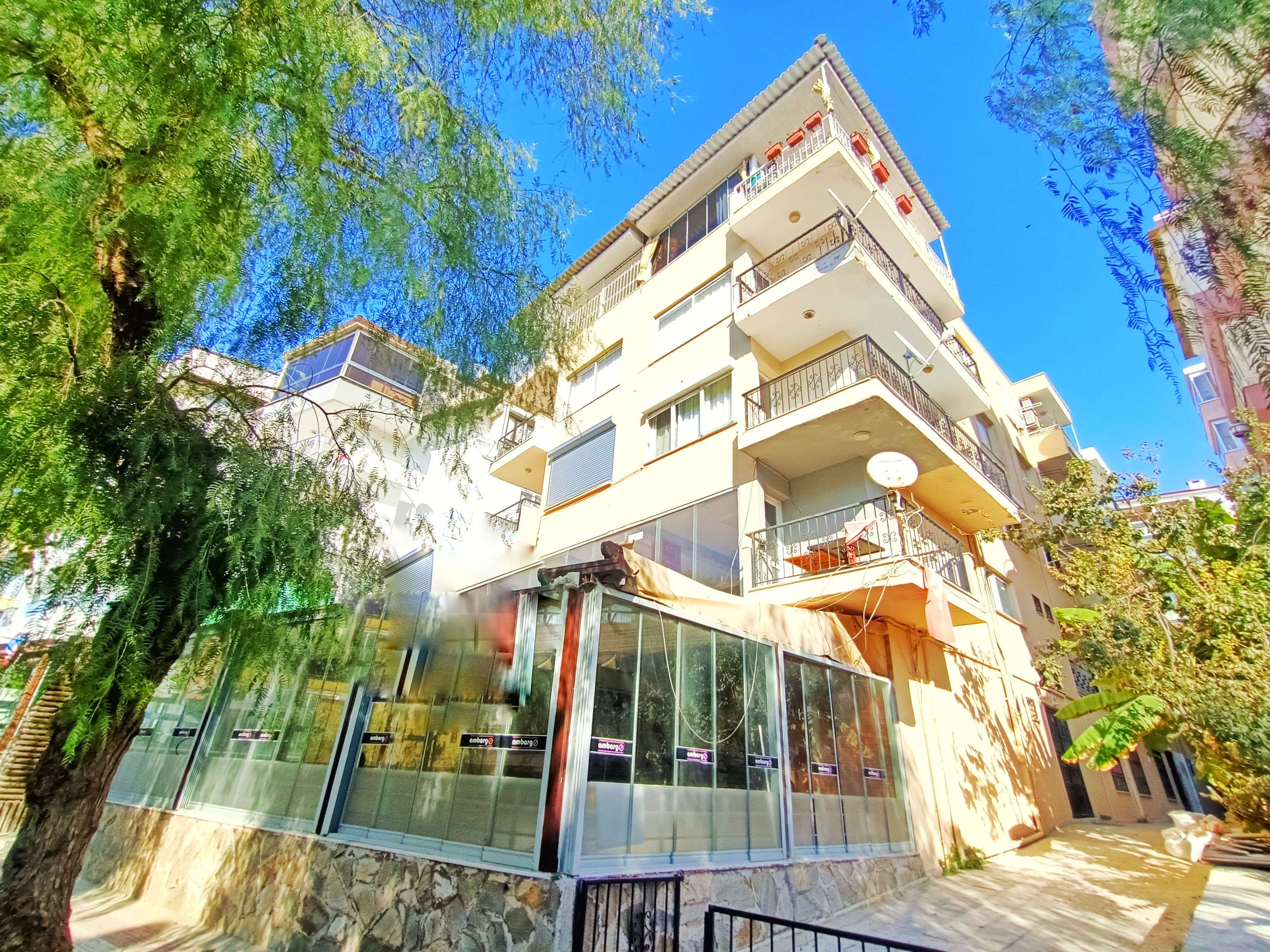 2 storey 200 square meters for sale in Kusadasi's heart