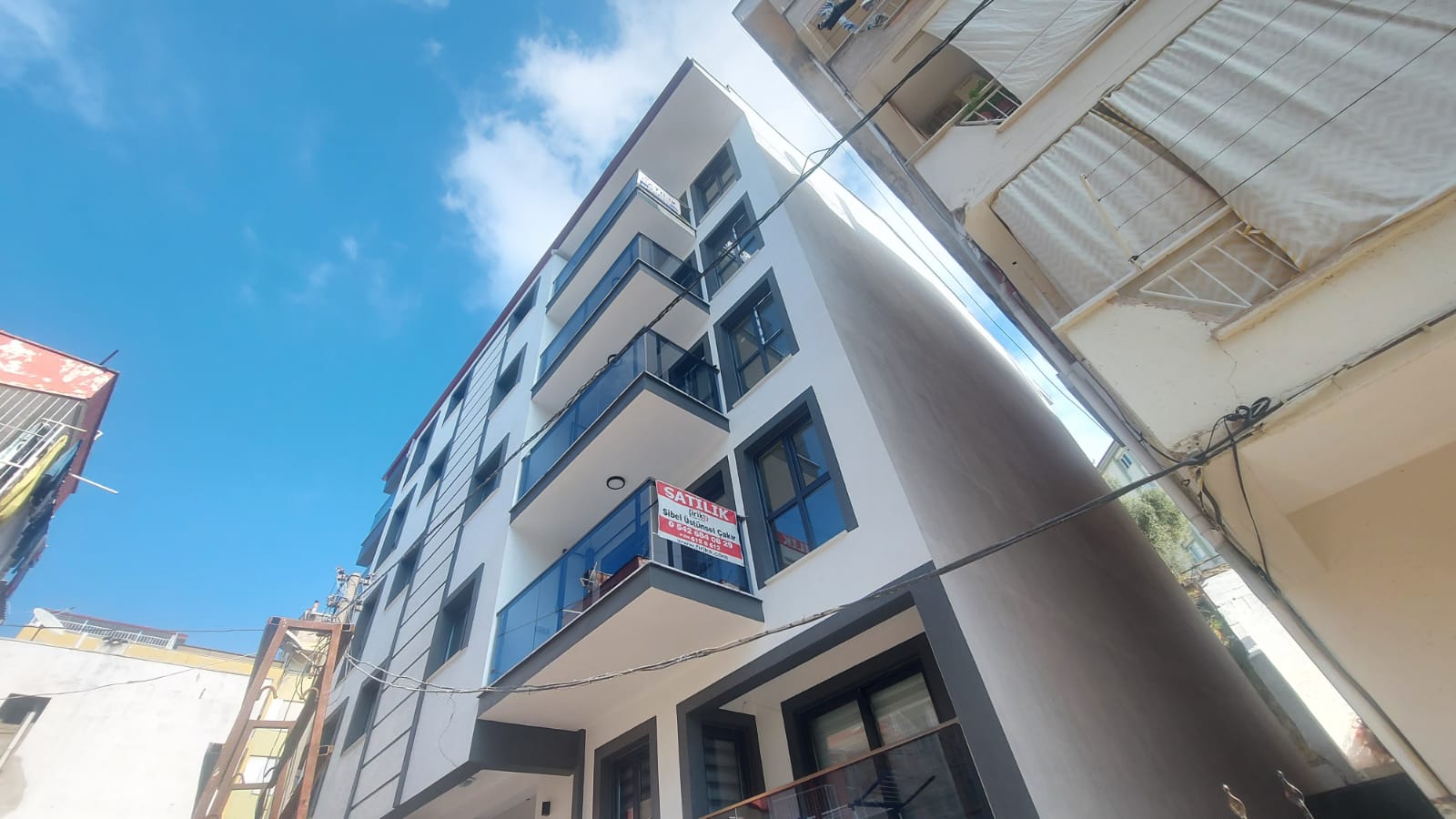 Kusadasi Ege Gowns for sale 2 Rooms 1 Hall Circle