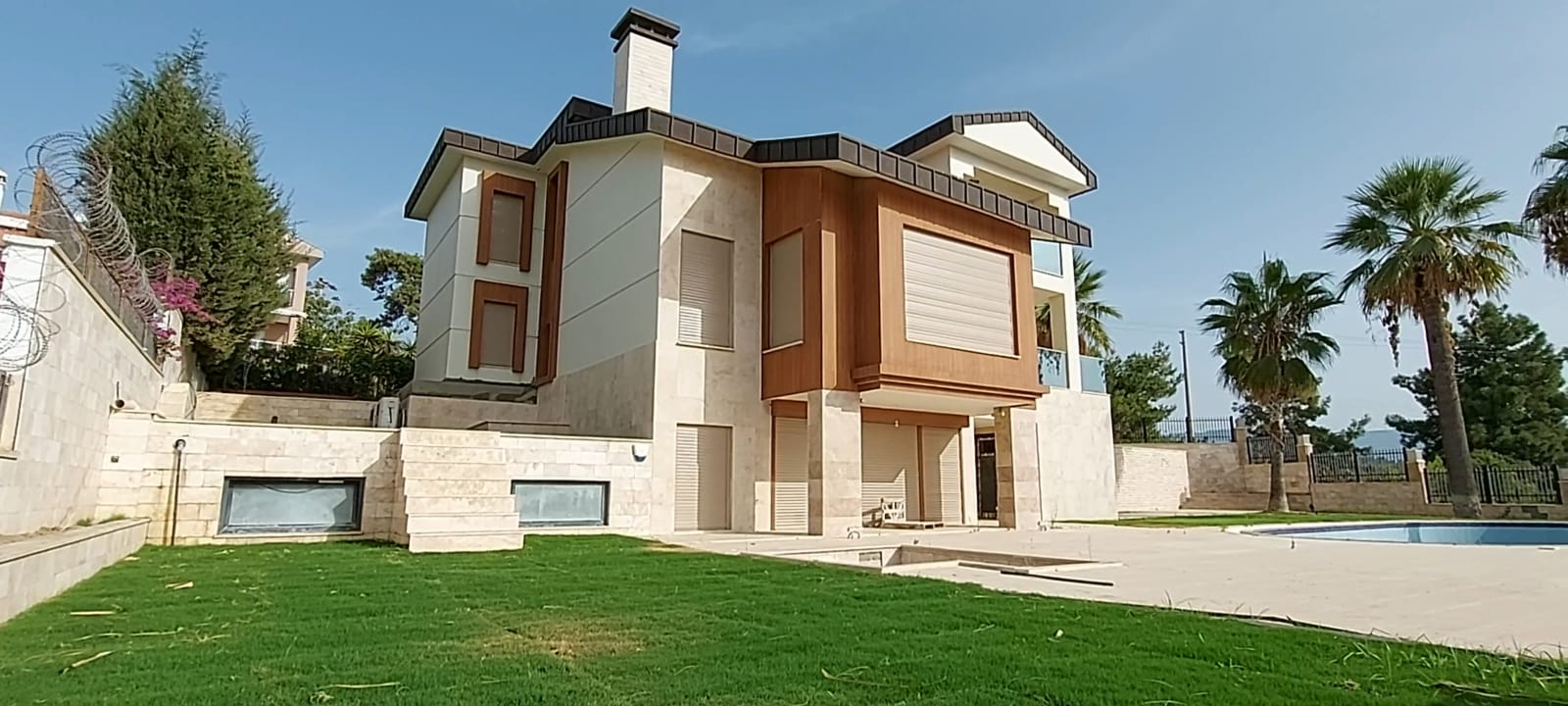 5 + 3 of the mansion